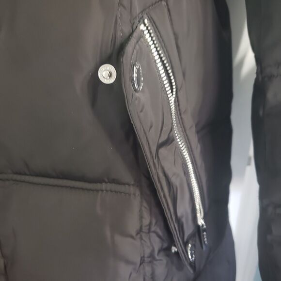 DKNY Winter Puffer Coat Black Hooded Large Knee Length Double Pockets Bib Front - Picture 15 of 15